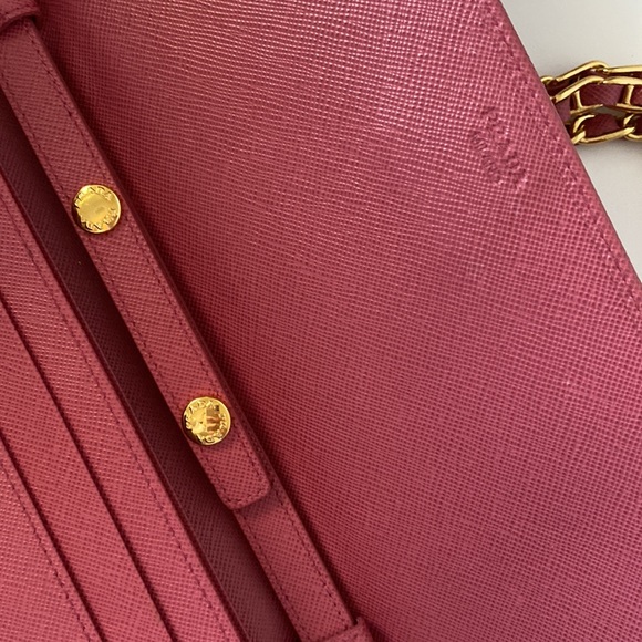 Prada Saffiano metal wallet on chain